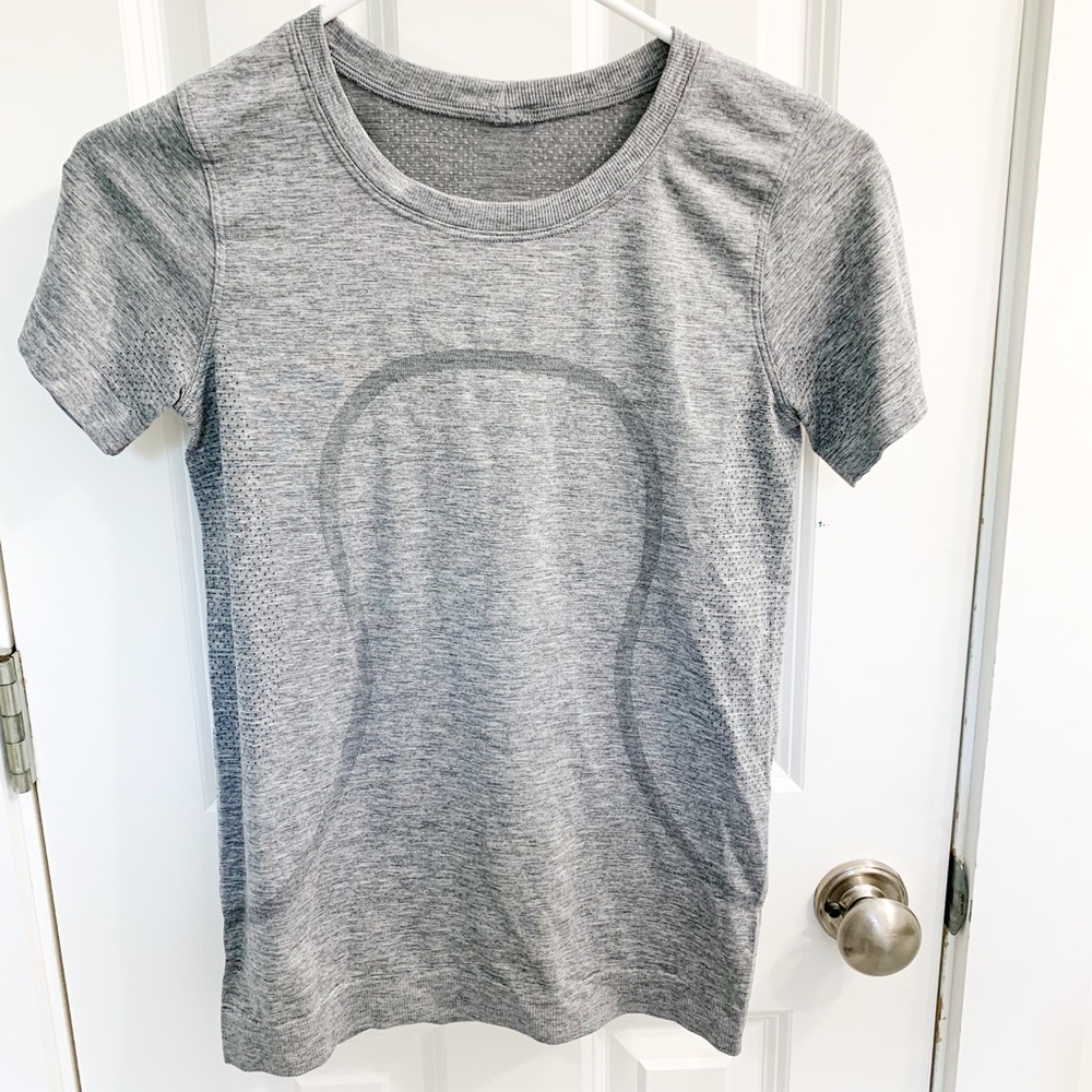 Lululemon grey swiftly breathe short sleeve